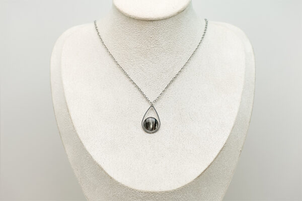 Teardrop Necklace
